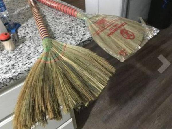 Vận may bất ngờ từ giấc mơ thấy chổi quét nhà