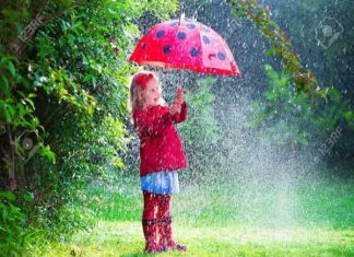 Nằm mơ thấy trời mưa chiều hướng tích cực hay tiêu cực