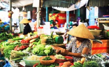 Mơ thấy đi chợ có phải điềm báo tiền tài sắp đến?