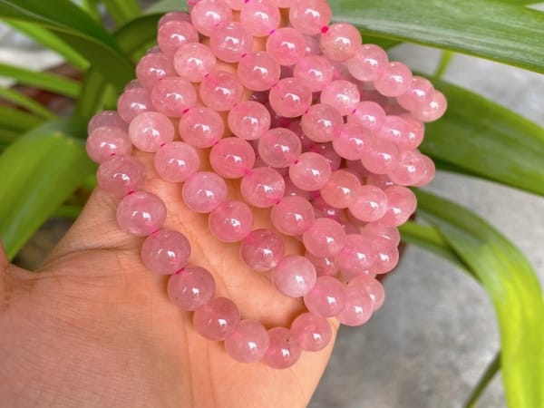 Thạch anh hồng hợp mệnh gì?