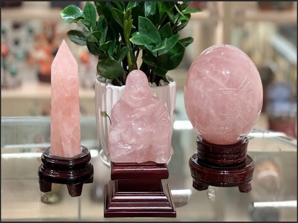 Ý nghĩa thạch anh hồng trong phong thủy