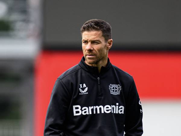 Chuyển nhượng Real Madrid: Xabi Alonso săn lùng tiền vệ mới