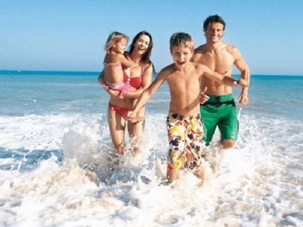 Nằm mơ thấy đi tắm biển hên hay xui?