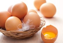 Mơ thấy trứng gà mang thông điệp và con số tài lộc gì?