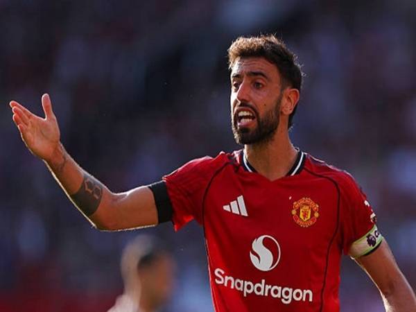 Bruno Fernandes đẳng cấp vượt lên mọi biến động của Man Utd