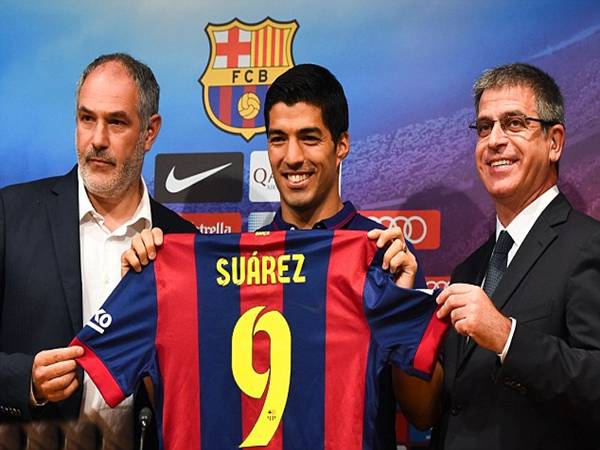 Chuyển nhượng Suarez tới Barcelona