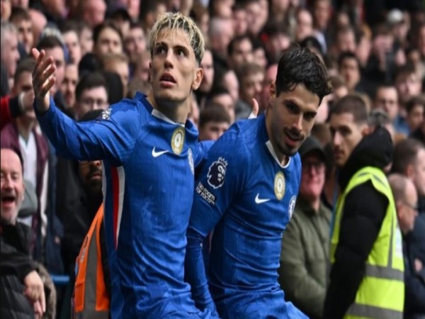 Hiệp hai: Nỗ lực muộn màng và sự sụp đổ không phanh của Chelsea Hiệp hai: Nỗ lực muộn màng và sự sụp đổ không phanh của Chelsea