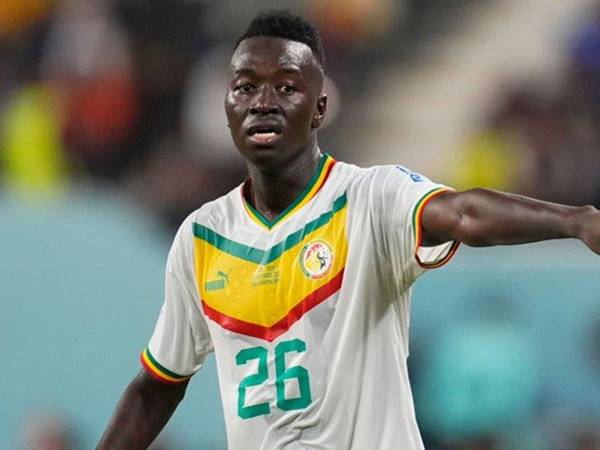 Chuyển nhượng MU: Papa Gueye lọt vào tầm ngắm MU