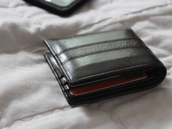 Mơ thấy ví tiền rỗng Mơ thấy ví tiền rỗng