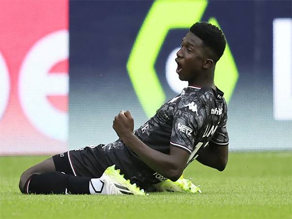 Phong cách chơi bóng của Lamine Camara