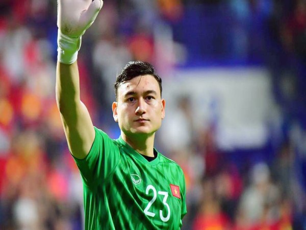 Phí lót tay cầu thủ là gì? Ý nghĩa và bản chất tài chính