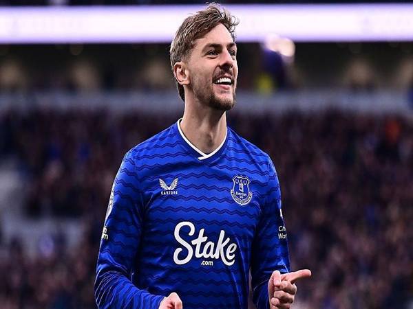 Tin chuyển nhượng: Everton quyết định từ chối bán Dewsbury-Hall