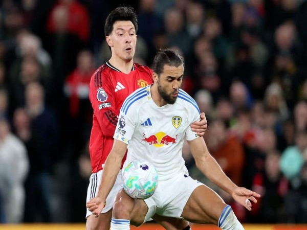 Tin MU: Nhận 'gáo nước lạnh' vụ kháng cáo thẻ đỏ Martinez