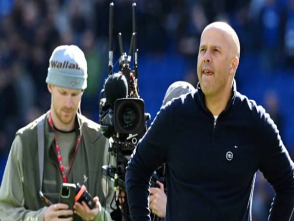 Mùa hè bản lề của Arne Slot